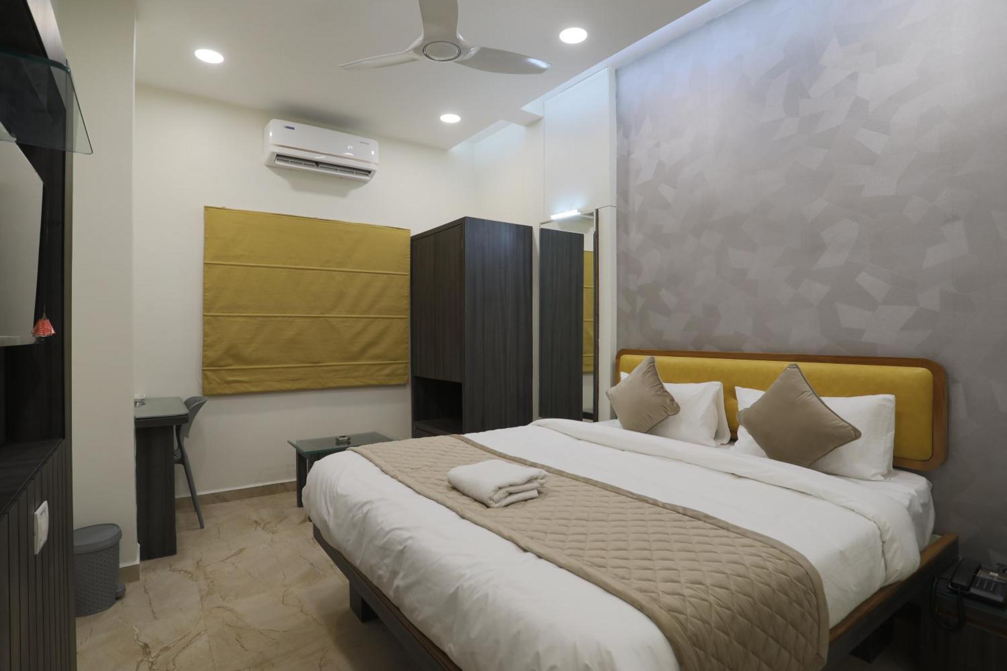 Hotel Ajinkya Palace Aurangābād Extérieur photo