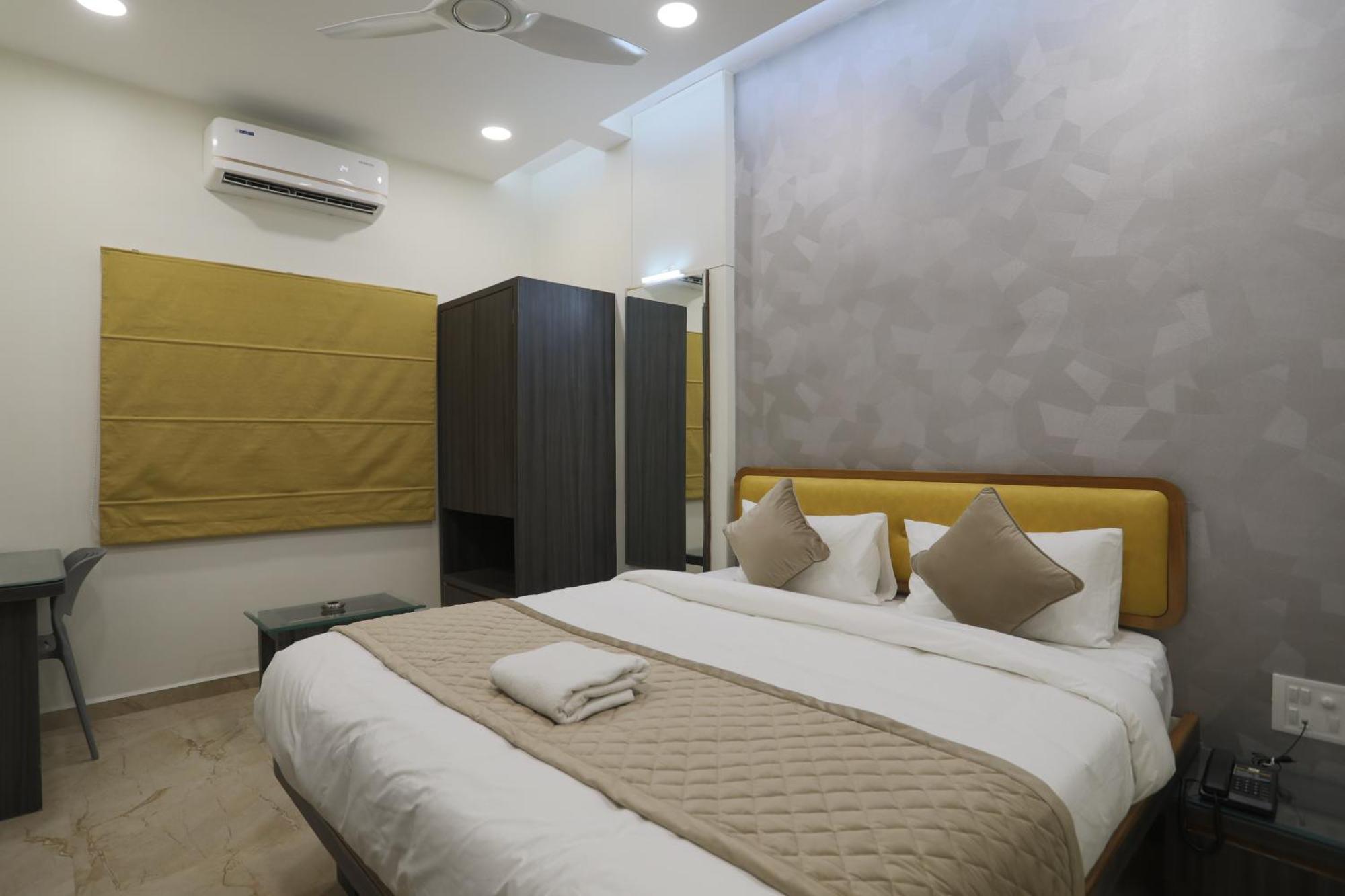 Hotel Ajinkya Palace Aurangābād Extérieur photo